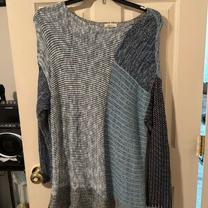 Long sleeve sweater with navy and blue patchwork cotton and polyester